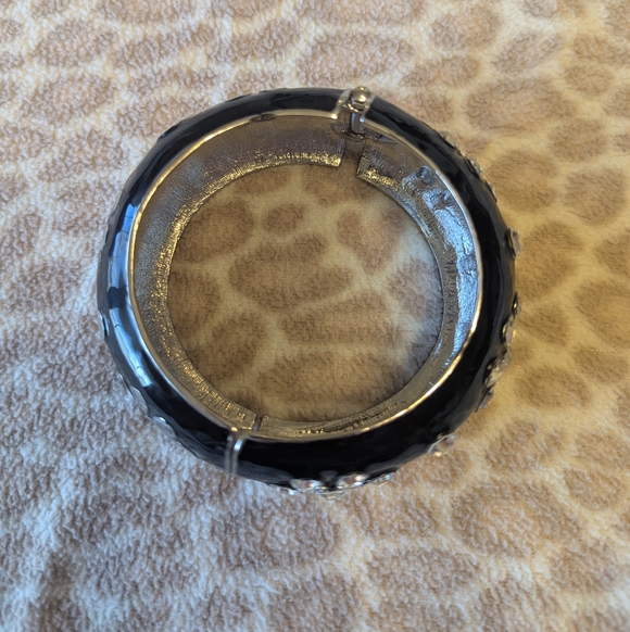 Bracelets - Picture 7 of 7